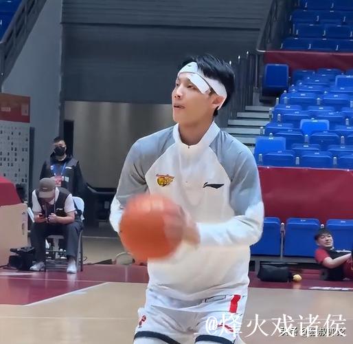 广东迎战浙江前瞻:徐杰伤情待定 萨姆纳约克领衔外援对决 广东迎战浙江前瞻:徐杰伤情待定 萨姆纳约克领衔外援对决