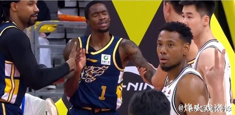 广东迎战浙江前瞻:徐杰伤情待定 萨姆纳约克领衔外援对决 广东迎战浙江前瞻:徐杰伤情待定 萨姆纳约克领衔外援对决